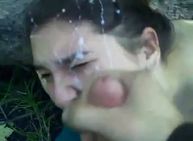 Video: Lady receives facial after jacking and sucking a big cock